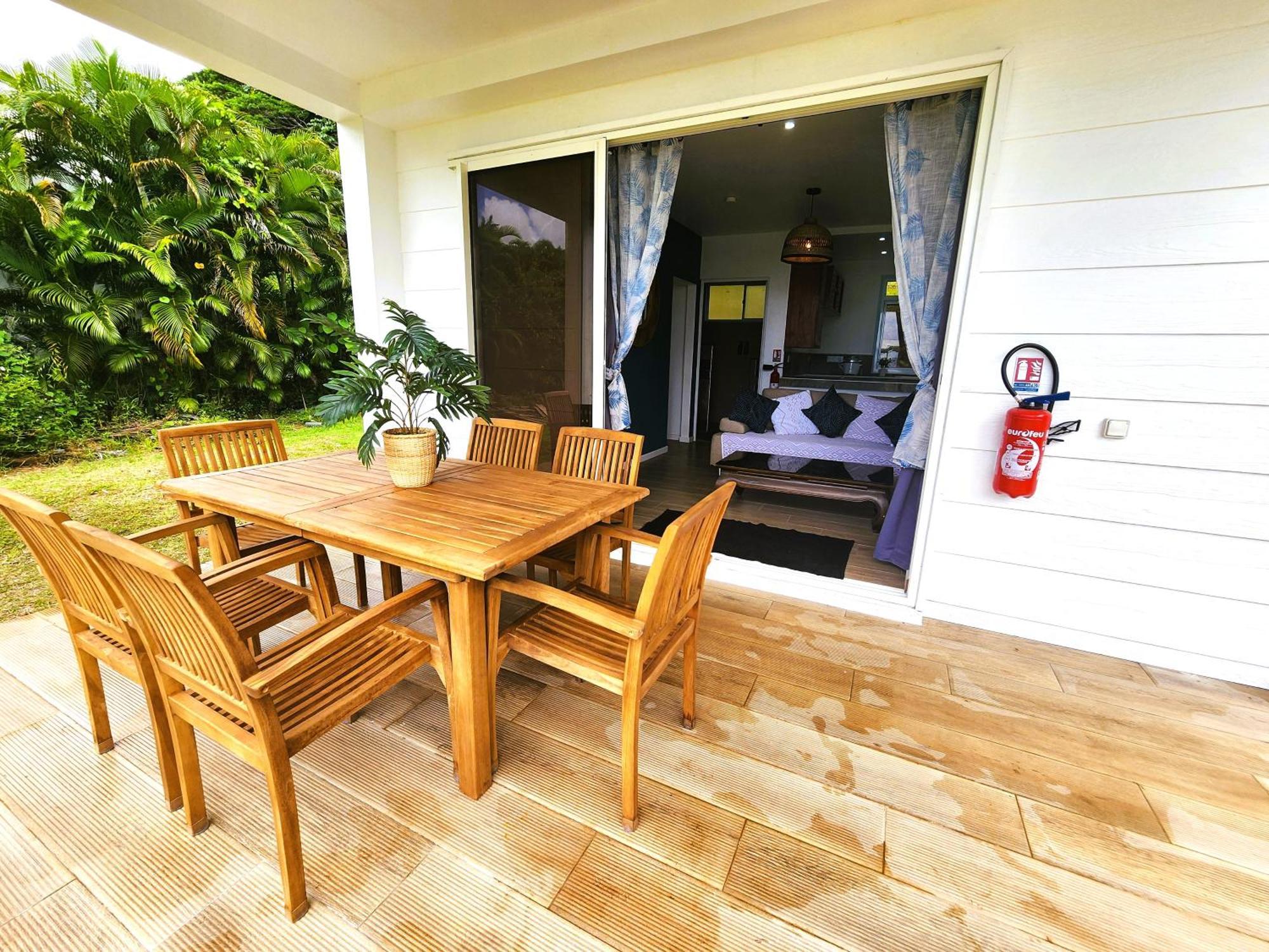Duplex En Bord De Mer Fare Tahitea Pension Taputapuapea Экстерьер фото